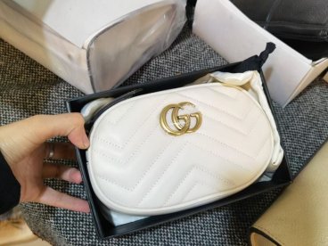 向各箱包制造廠大量回收庫存的包包